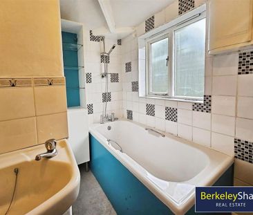 3 bedroom semi-detached house to rent - Photo 6