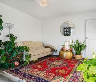 Karens Court, Enfield, EN3 - Photo 2