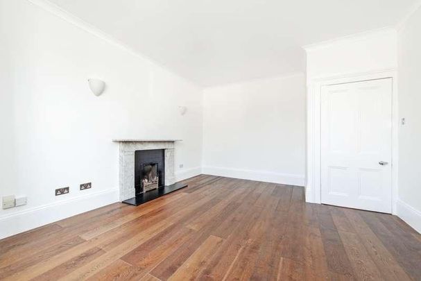 First Floor Flat, Eliot Park, Lewisham, SE13 - Photo 1