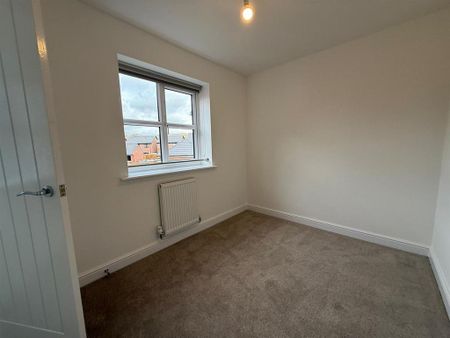 3 bedroom semi-detached house to rent - Photo 3