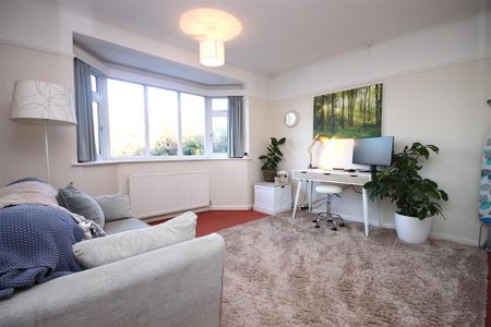 2 bedroom detached bungalow to rent - Photo 2