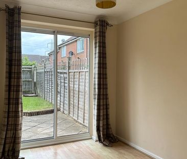 3 bedroom end of terrace house to rent - Photo 1