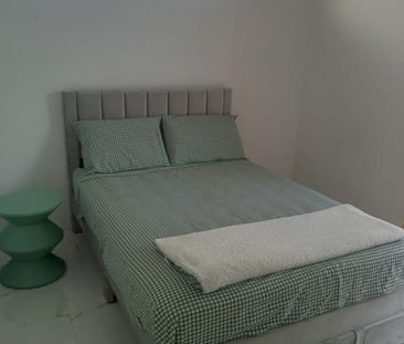 Beautiful Spacious Home Between Broadbeach and Surfers - Photo 6