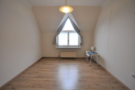 Service-appartement in centrum Brugge, met zicht op prachtige tuin - Photo 4