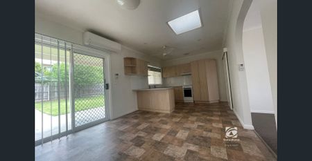 RELAXED LAKESIDE LIVING MADE EASY - Photo 3