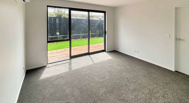 Near-New & Easy-Care - Photo 1