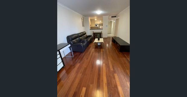 Furnished Modern 1 Bedroom Apartment - Photo 1