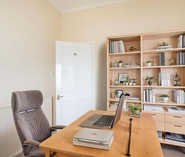 2 bedroom flat to rent - Photo 6