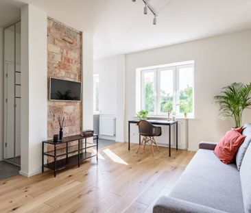 Kamienica | Wysokie i widne | obok Skweru 31.5 m² - Photo 1