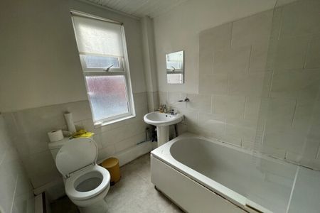 Sark Road, L13 - Photo 2