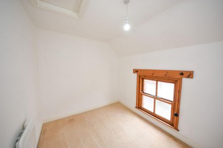 2 bed Apartment for Rent - Photo 2