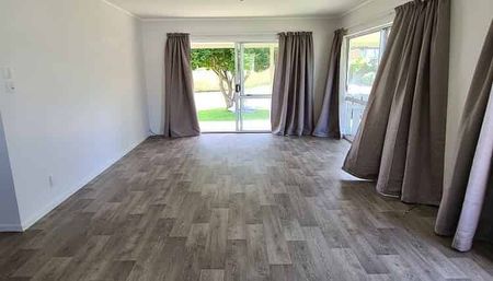 Cute cottage near beach - Photo 2