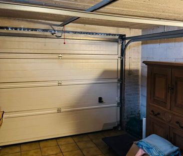 Gelijkvloers 3 slaapkamer appartement met grote garage. - Foto 5