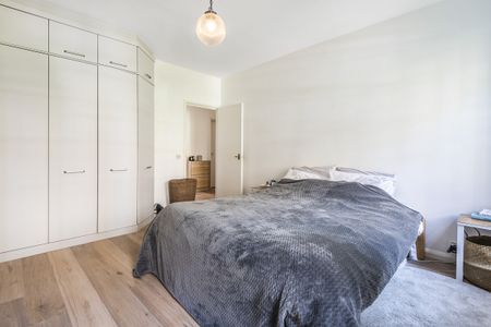 Vicarage Crescent, Battersea, London, SW11 - Photo 3