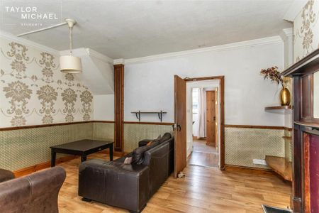 4 bedroom terraced house to rent - Photo 5