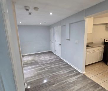 24 Vivians Crescent #BASEMENT - Photo 5