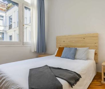 Room in a shared 41-bedroom apartment for rent in Justicia - Photo 6
