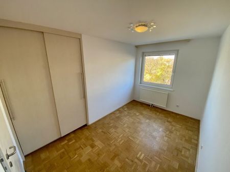 Freizeitgebiet Wienerberg, 3 Zimmer & Loggia (Heizung/ Warmwasser inkludiert) - Photo 3