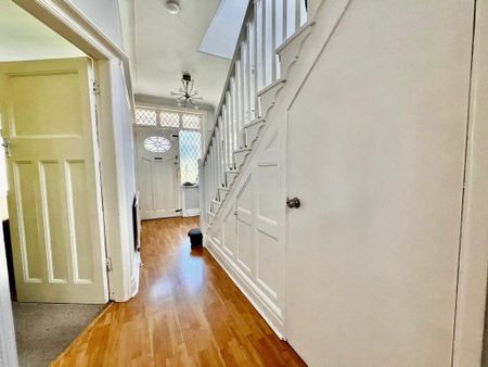 4 bedroom semi-detached house to rent - Photo 5