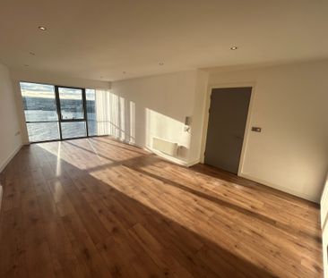 Princes Parade, Liverpool, L3 - Photo 1