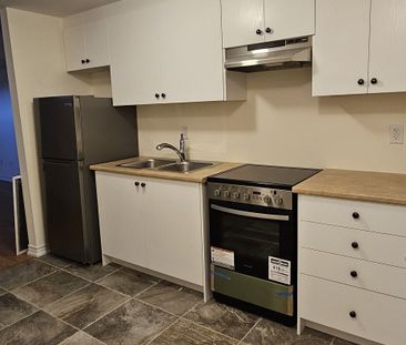 For Lease - 150 Terry Fox Drive Unit# 1, Barrie, Ontario - Photo 2