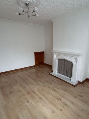 Highbury Place, Cardiff. CF5 $LP - Photo 1