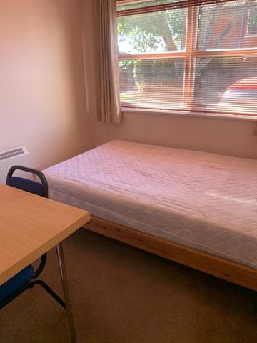 3 bedroom apartment to rent - Photo 3