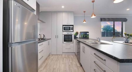 Three Bedroom Home - Photo 2