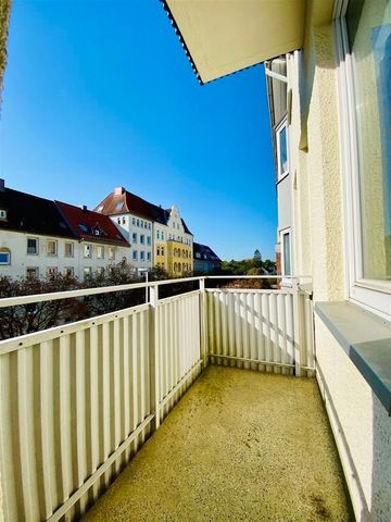 Charmante 3-Zimmer-Altbauwohnung mit Balkon u. Stellpl. // Eichhofstr. 18, Kiel - Photo 4