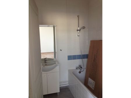 Location Appartement 2 pièces 38m² SAUMUR 49400 - Photo 4