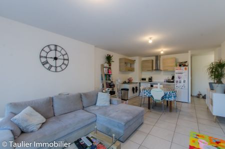 Location Appartement 2 pièces 57m² ST MARCELLIN 38160 - Photo 2