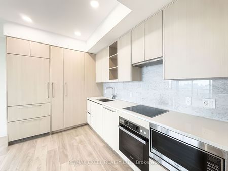 For Lease - 95 McMahon Drive Unit# 2209, Toronto, Ontario - Photo 3