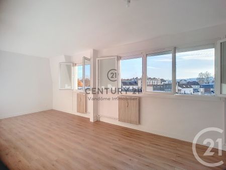 Location Appartement 2 pièces 55m² CREPY EN VALOIS 60800 - Photo 2