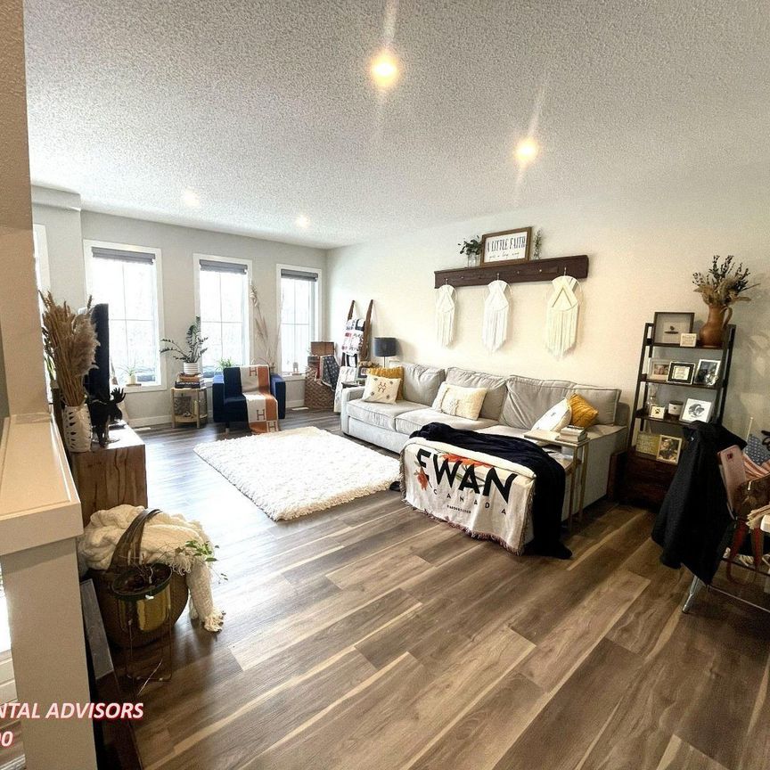 #18 1051 Graydon Hill Boulevard Southwest - Photo 1