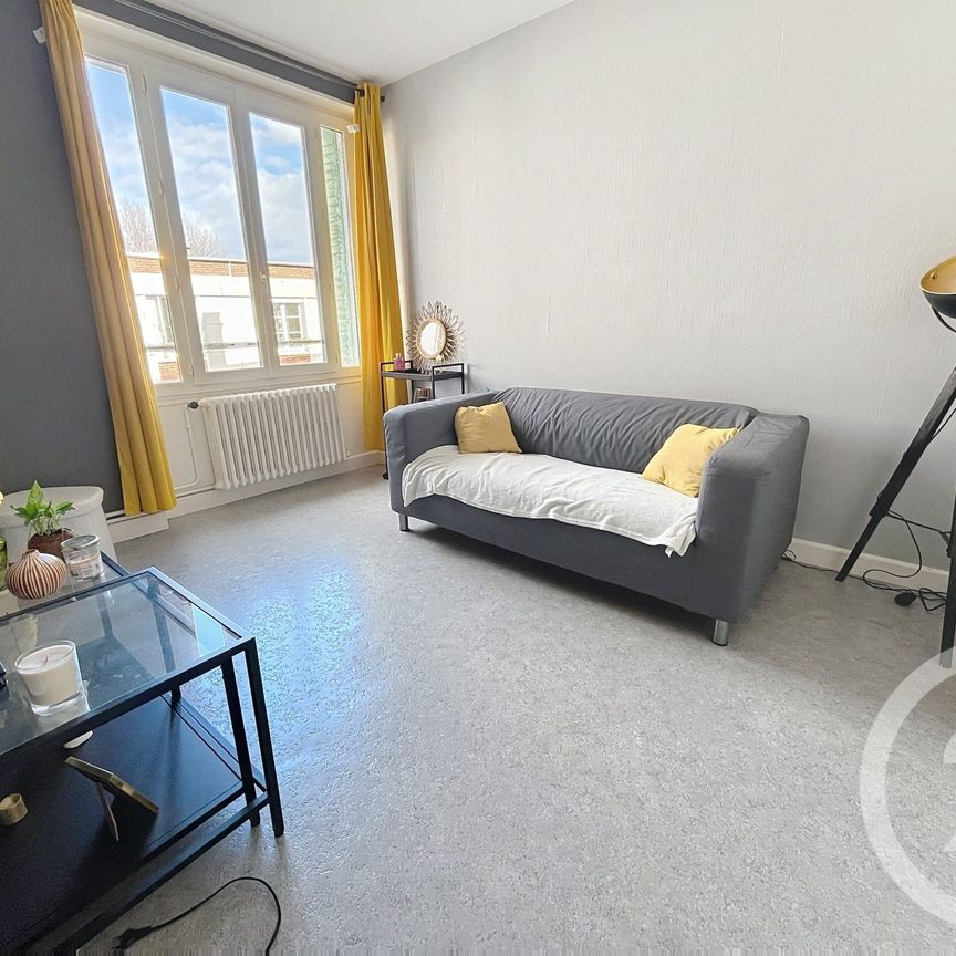Location Appartement 2 pièces 34m² CHAMALIERES 63400 - Photo 1
