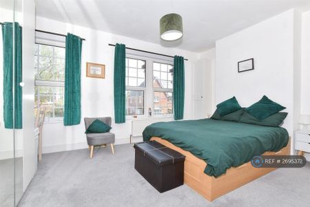 1 bedroom in a house share to rent - Photo 2