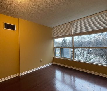 Beautiful Open-Concept 2B+Den 2B Condo For Lease | 7300 yonge street Thornhill, Ontario L4J 7Y5 - Photo 3