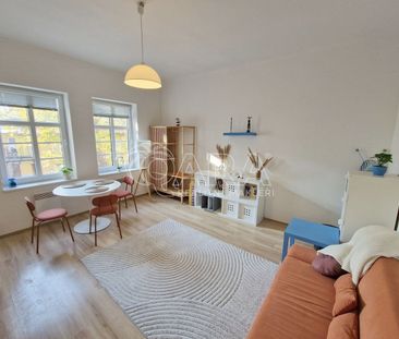 Pronájem bytu 1+kk 31 m² - Fotografie 2