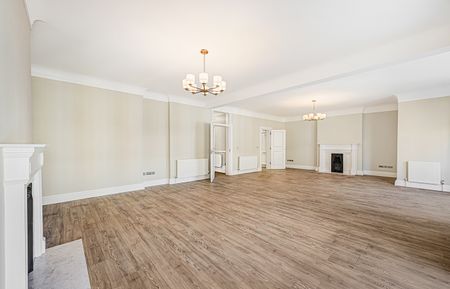 Gloucester Road, SW7, London - Photo 2