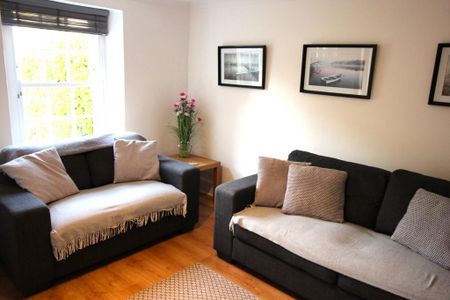 2 bedroom terraced house to rent - Photo 2