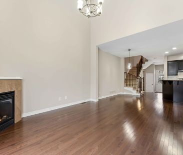 For Lease - 359 Kingbrook Drive, Kanata, Ontario - Photo 2