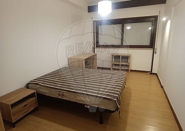 Apartamento T4 em Coimbra