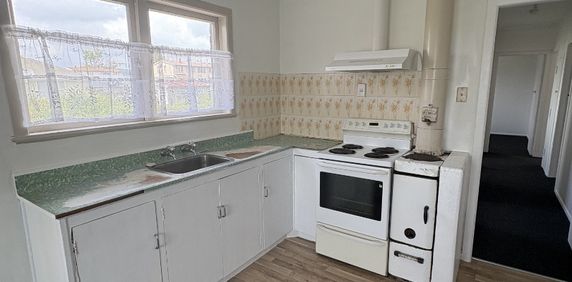 Spacious Three-Bedroom Family Home - Fordlands - Photo 2