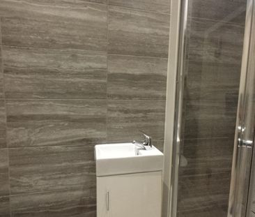 Studio Flat, Hither Green Lane, SE13 - Photo 2