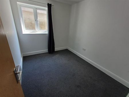 Broadway, Cardiff - Photo 2