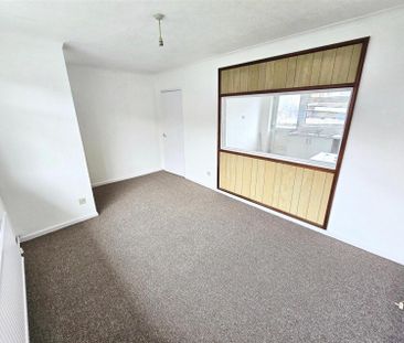 2 Bedroom Apartment to Rent in Hillary Road, Rushden, Northants, NN10 - Photo 2