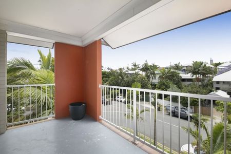 1 Bedroom Unit with Suburban Outlook! - Photo 2