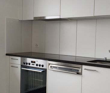 Newly renovated 3.5-room apartment with sunny roof terrace - Foto 1