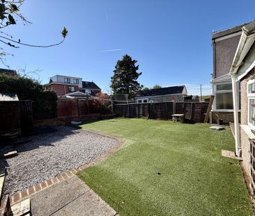 3 bedroom semi-detached house to rent - Photo 4