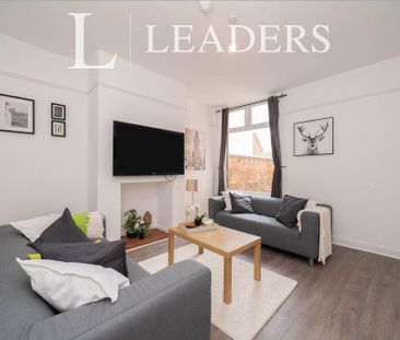 1 bedroom in a house share to rent - Photo 2